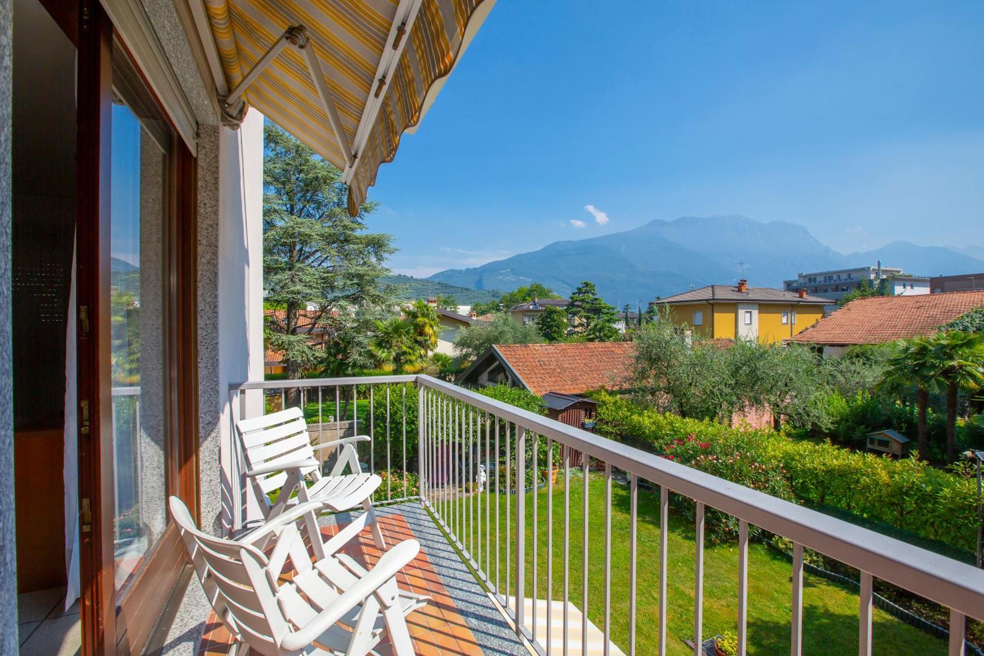 Appartamento Emma - Happy Rentals Riva del Garda Exterior foto